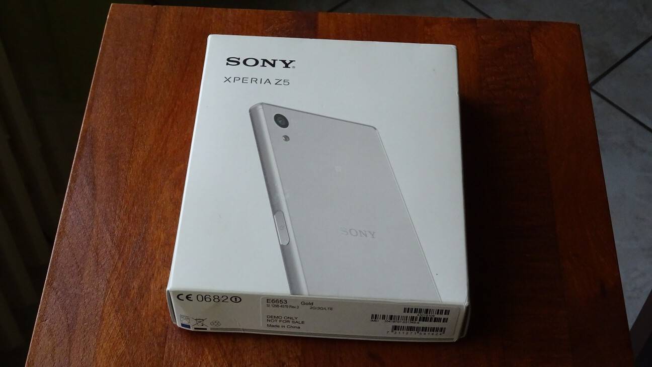 Sony Xperia Z5 – Confezione